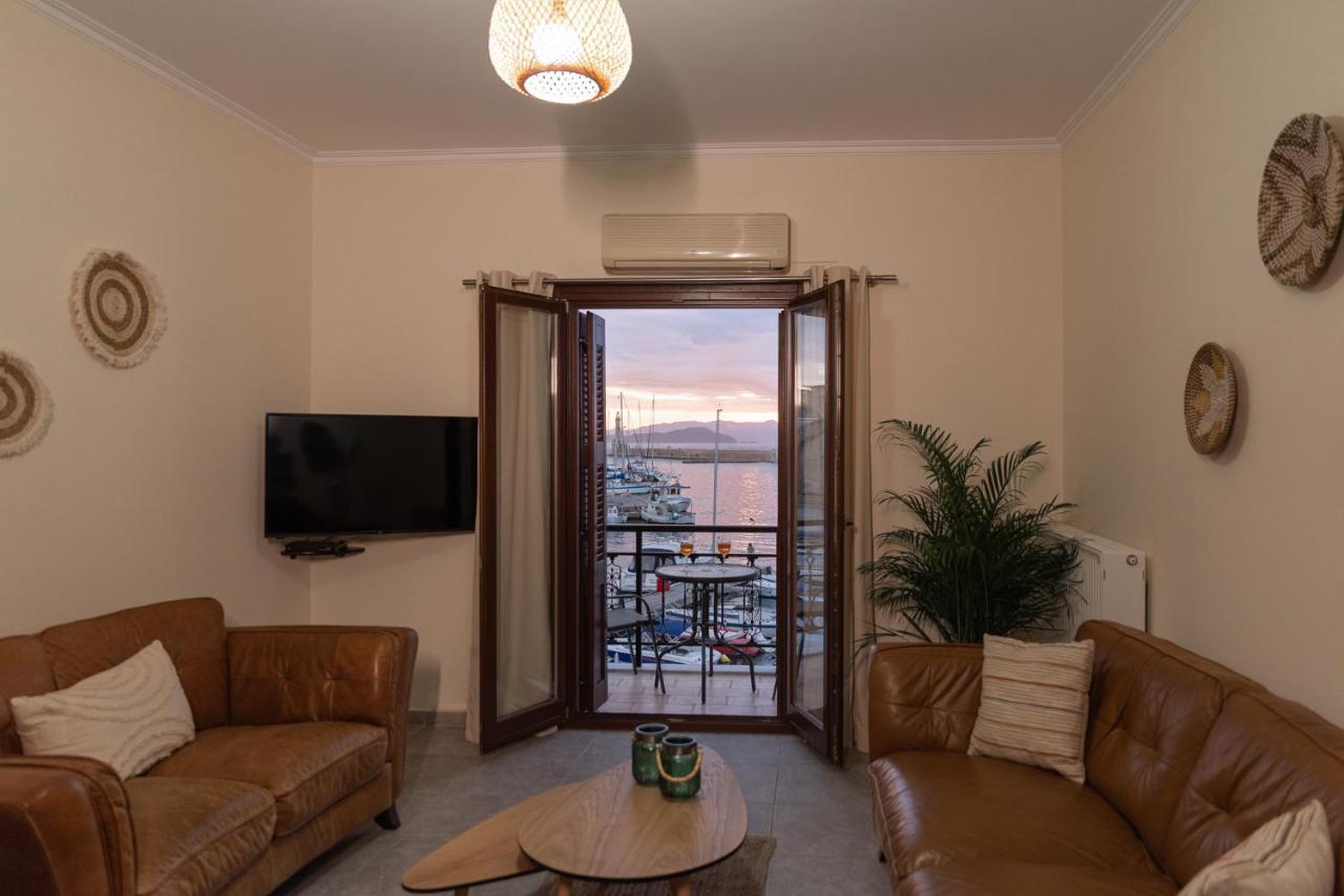 Destino Home Overlooking The Venetian Port Of Chania La Canée Extérieur photo