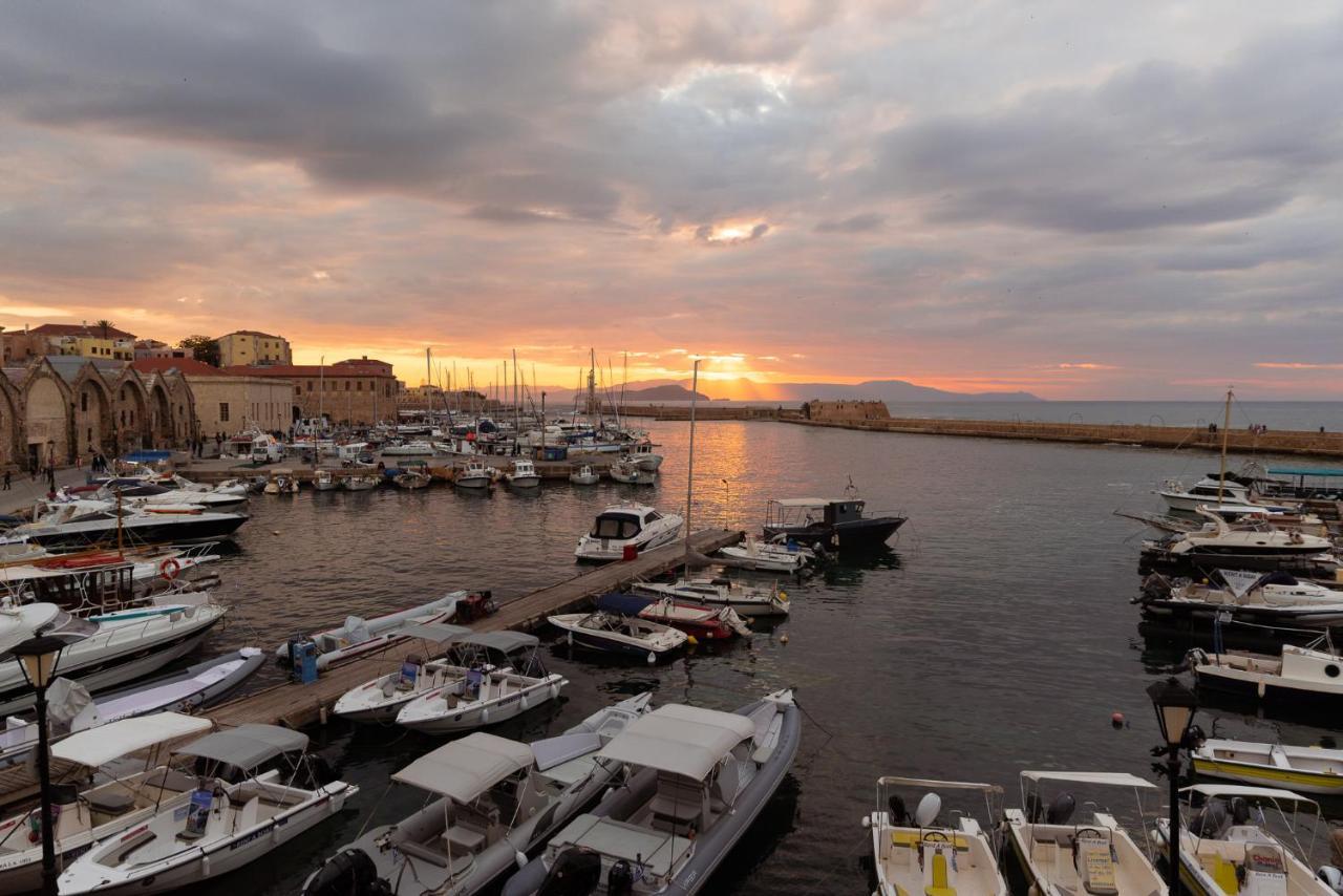 Destino Home Overlooking The Venetian Port Of Chania La Canée Extérieur photo