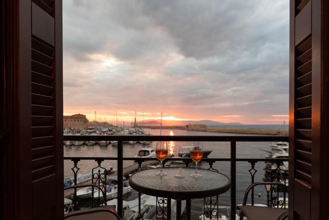 Destino Home Overlooking The Venetian Port Of Chania La Canée Extérieur photo