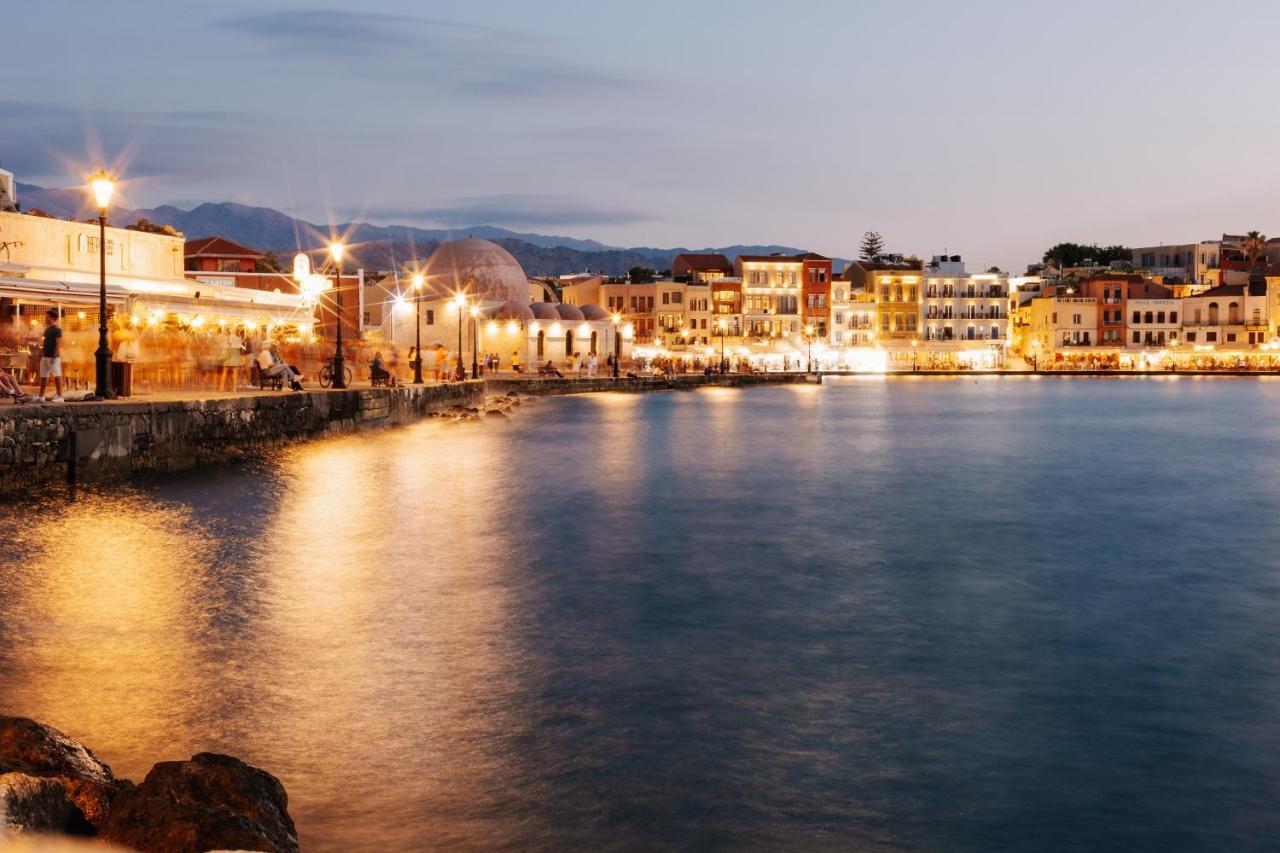 Destino Home Overlooking The Venetian Port Of Chania La Canée Extérieur photo